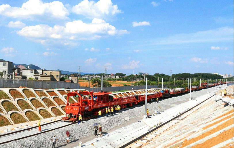 中鐵科工集團CCPG500型高速鐵路無縫線路鋪軌機組